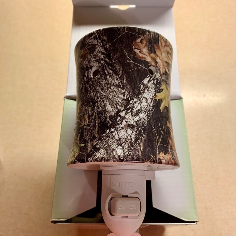 Mossy Oak plug in Scentsy warmer
